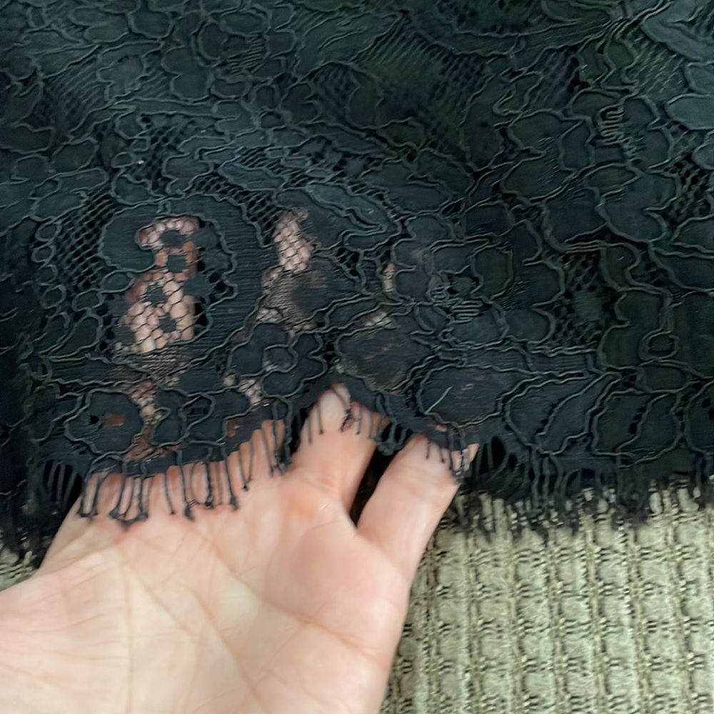 Ralph Lauren black lace skirt (sz 12) - Picture 4 of 8